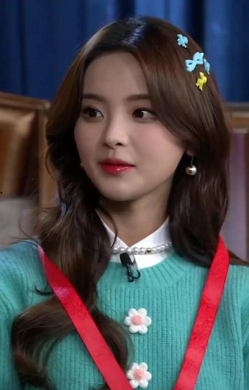 柳岩爆料杨超越视频播放,揭秘背后真相与争议  第2张